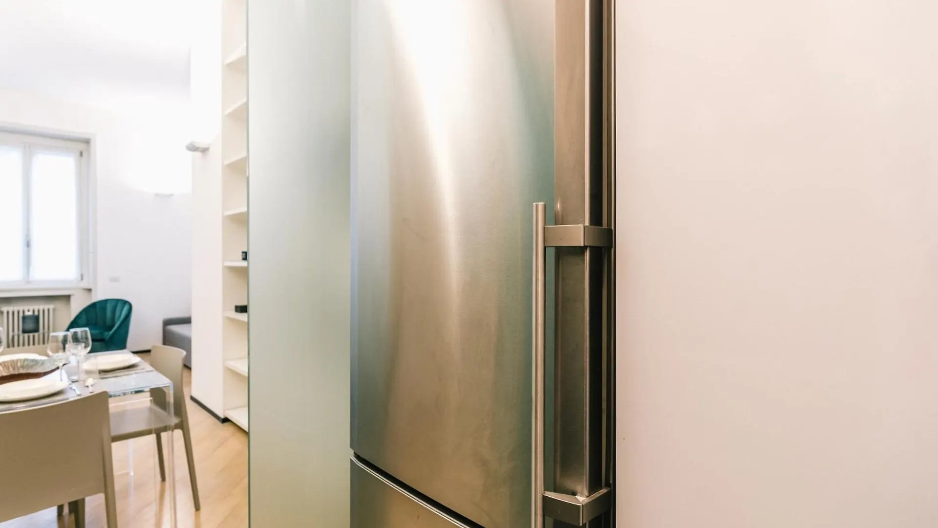 Center Pregious Apartment Milan Italy