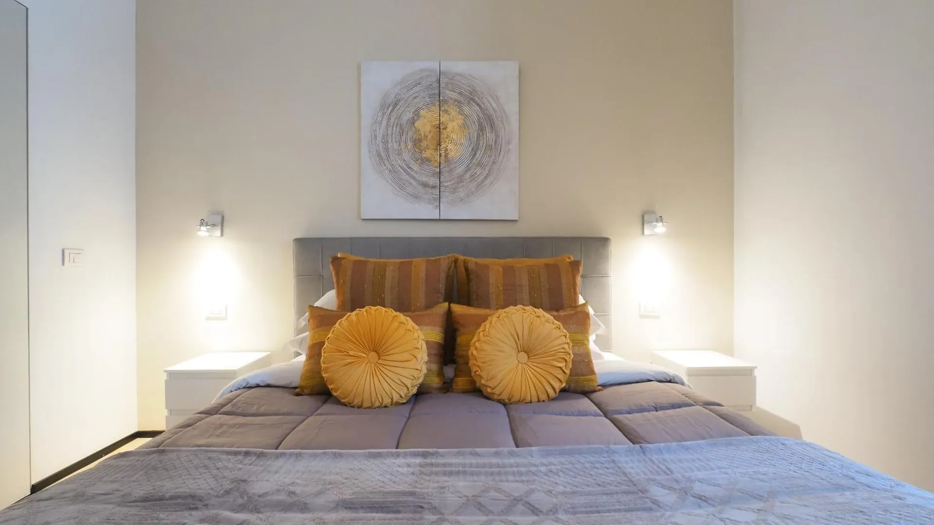 Center Pregious Apartment Milan