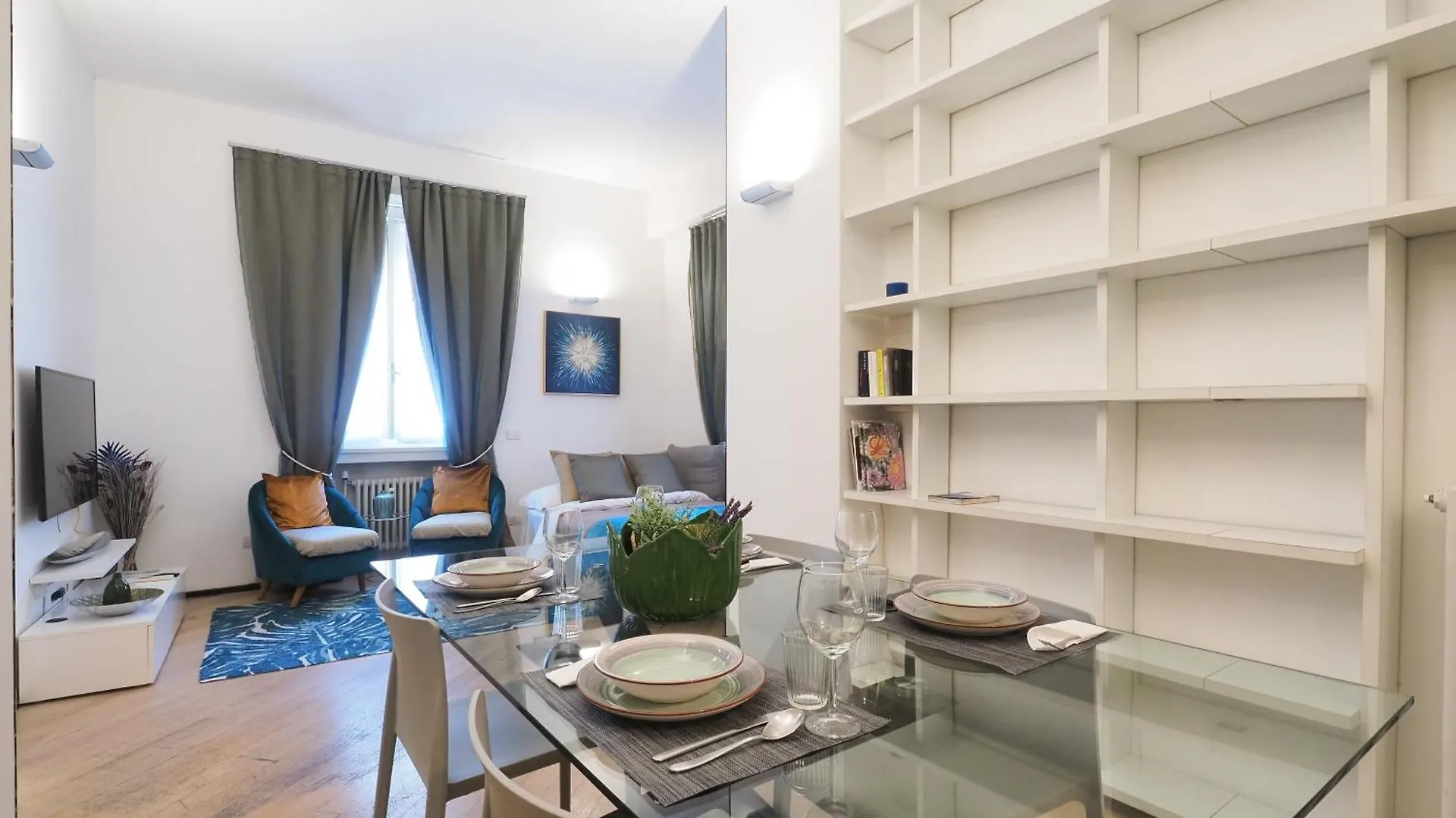 Center Pregious Apartment Milan Italy